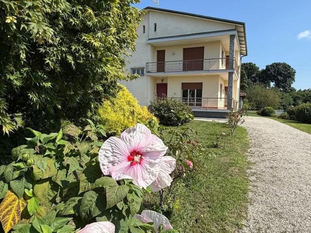 Villetta indipendente in vendita di 300 m² in Via Milano, 1465