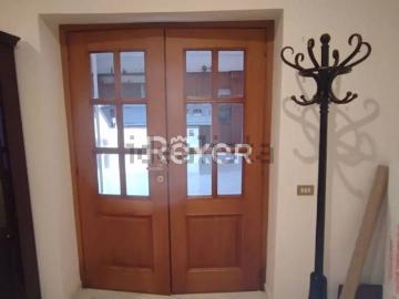 Villetta indipendente in vendita di 300 m² in Via Mirteti