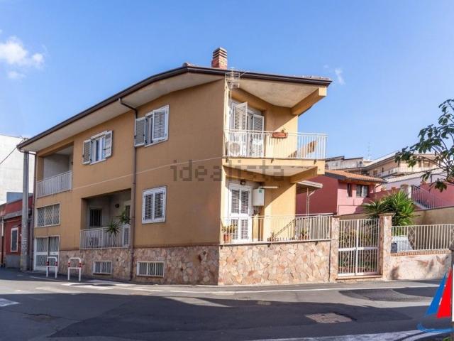 Villetta indipendente in vendita di 300 m² in Via Napoli