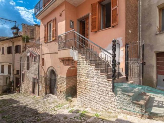 Villetta indipendente in vendita di 300 m² in Via San Giovanni