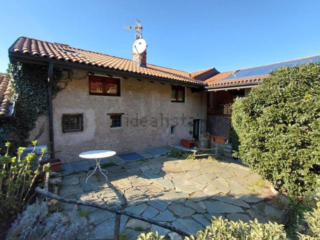 Villetta indipendente in vendita di 300 m² in Via San Rocco, 18