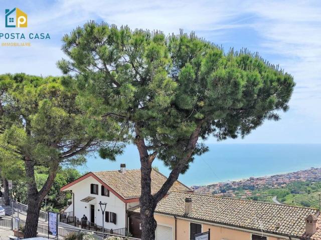 Villetta indipendente in vendita di 300 m² in Via San Rocco, 20