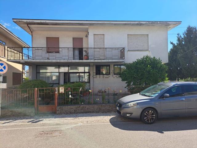 Villetta indipendente in vendita di 300 m² in Via San Rocco, 8