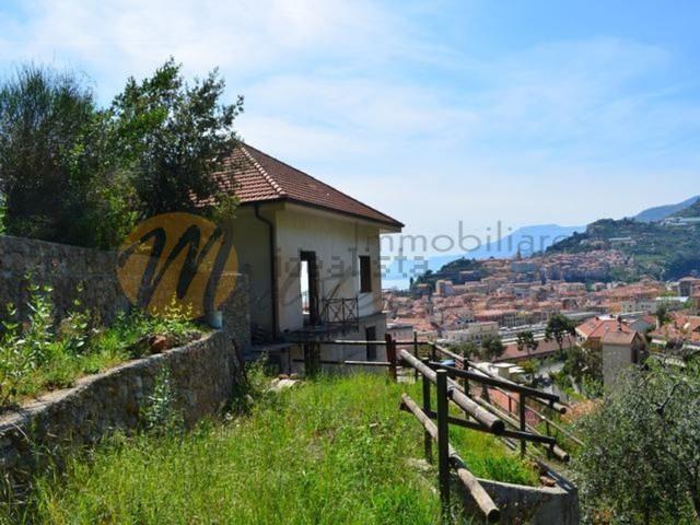 Villetta indipendente in vendita di 300 m² in Via San Secondo
