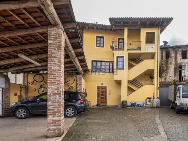 Villetta indipendente in vendita di 300 m² in Via San Spirito, 2