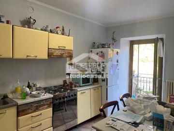 Villetta indipendente in vendita di 300 m² in Via Sedrina Alta