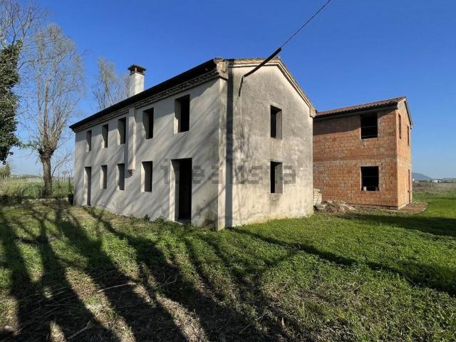 Villetta indipendente in vendita di 300 m² in Via Mocenighe