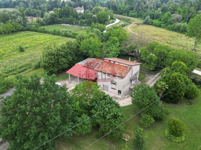 Villetta indipendente in vendita di 300 m² in Via Palazzone