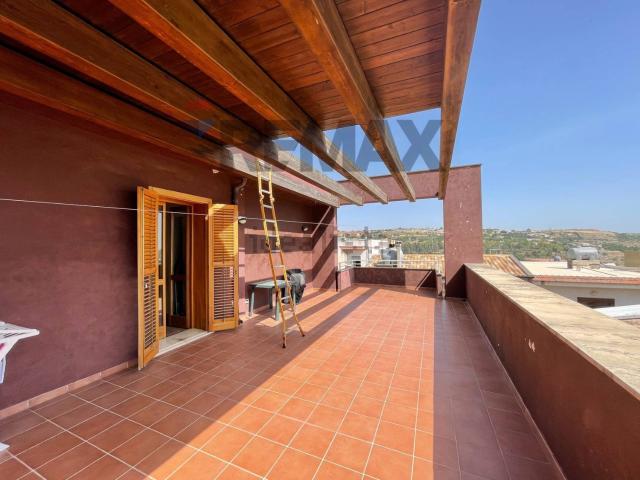 Villetta indipendente in vendita di 300 m² in Via Passo Gatta, 1