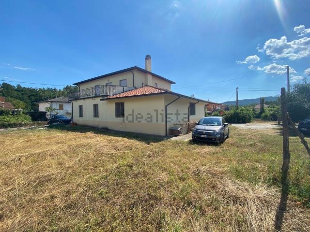 Villetta indipendente in vendita di 300 m² in Via Piano di Virgoletta, 20