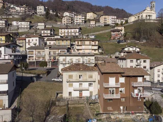 Villetta indipendente in vendita di 300 m² in Via Prealpina Inferiore, 2