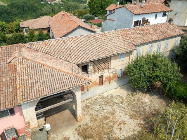 Villetta indipendente in vendita di 300 m² in Via Roma