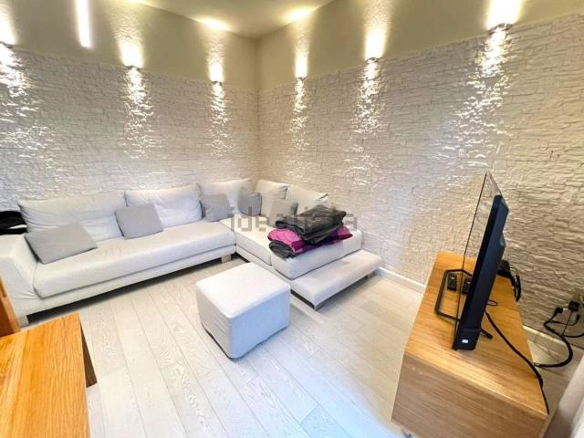 Villetta indipendente in vendita di 300 m² in Via G. Garibaldi