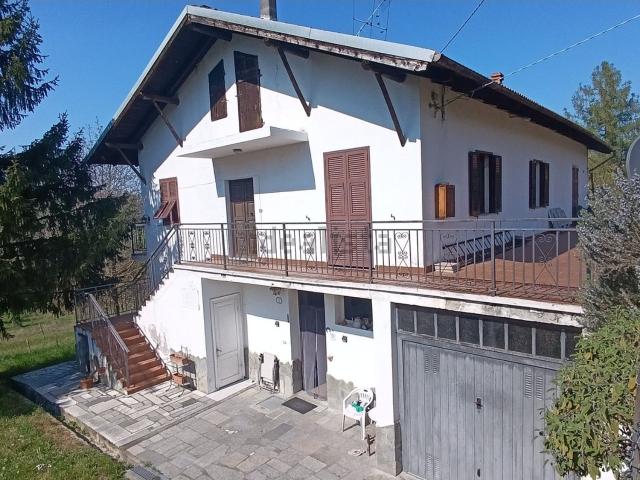 Villetta indipendente in vendita di 300 m² in Via Roma
