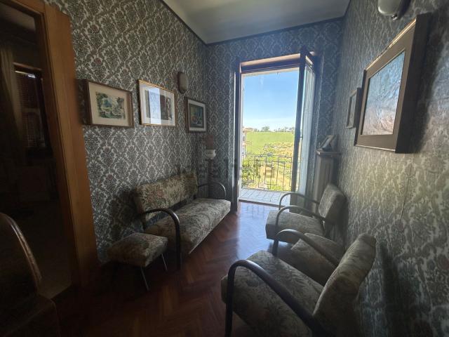 Villetta indipendente in vendita di 300 m² in Via Roma