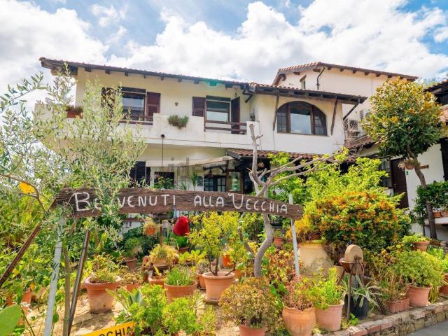 Villetta indipendente in vendita di 300 m² in Via Roma, 84
