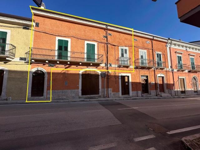 Villetta indipendente in vendita di 300 m² in Via Roma, 11
