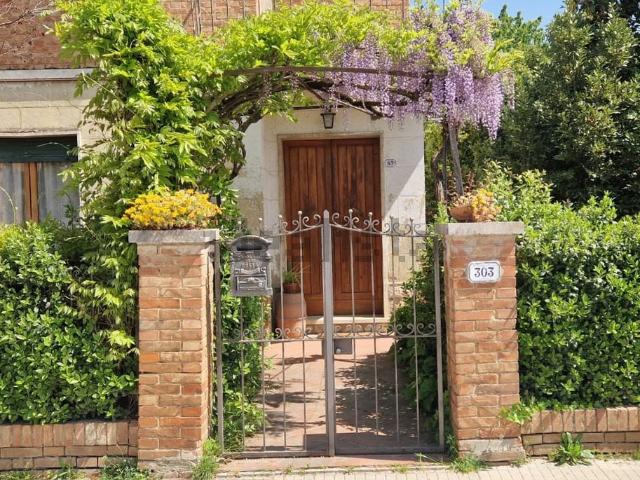 Villetta indipendente in vendita di 300 m² in Via Roma, 303