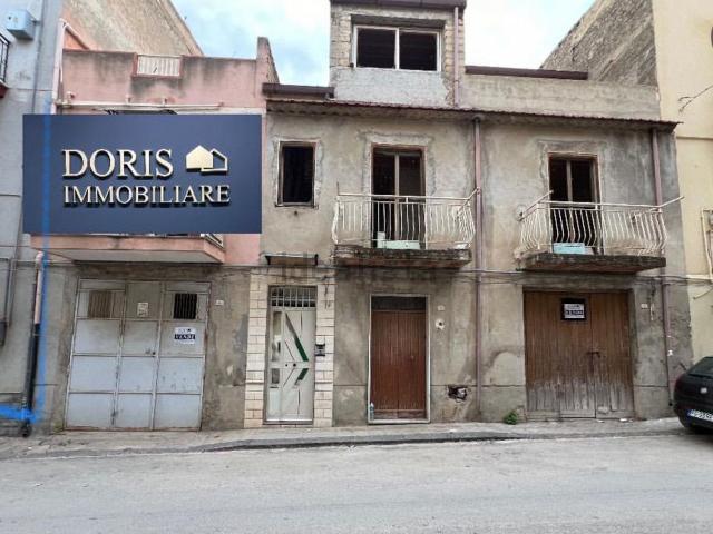 Villetta indipendente in vendita di 300 m² in Via Raffaello Sanzio, 49