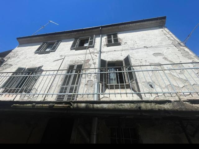Villetta indipendente in vendita di 300 m² in Via Re Umberto