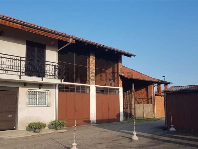 Villetta indipendente in vendita di 300 m² in Via Remondi, 38