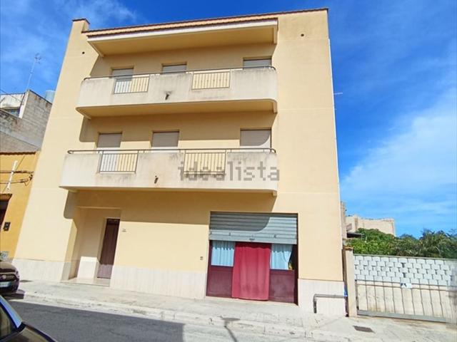 Villetta indipendente in vendita di 300 m² in Via Torre Arsa