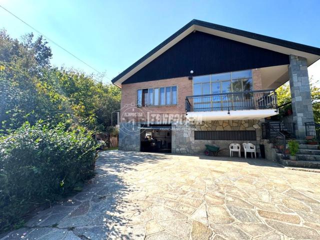 Villetta indipendente in vendita di 300 m² in Via Trucco di Brione, 20