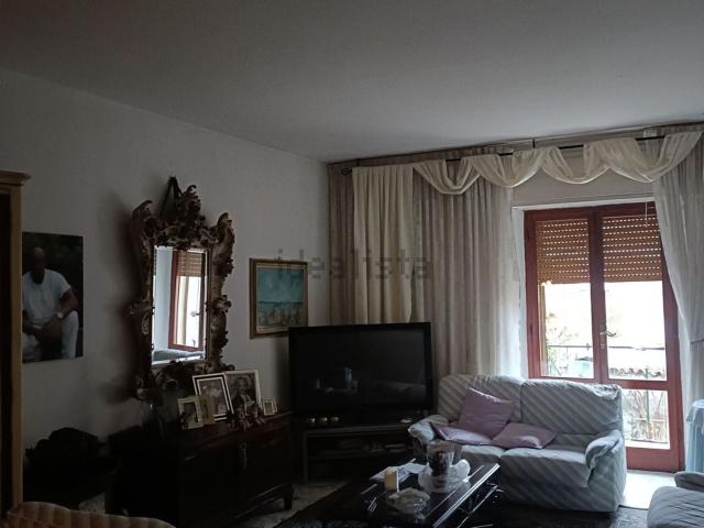 Villetta indipendente in vendita di 300 m² in Via Volturno, 1