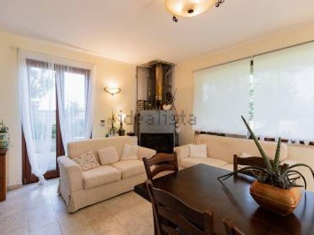 Villetta indipendente in vendita di 300 m² in Via Val Verde