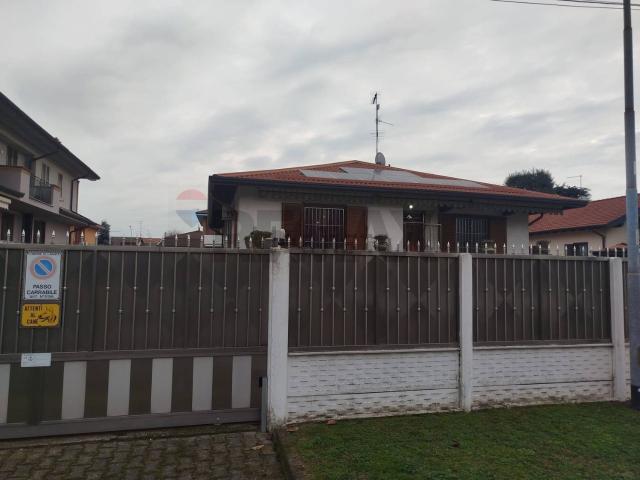 Villetta indipendente in vendita di 300 m² in Via Valsugana, 7