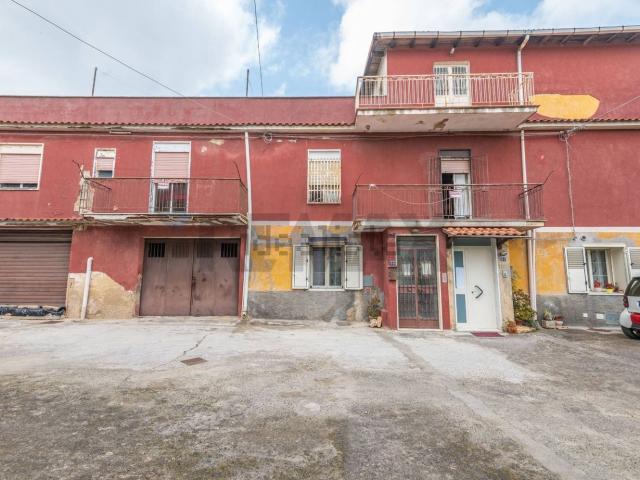 Villetta indipendente in vendita di 300 m² in Via Virticchio, 33