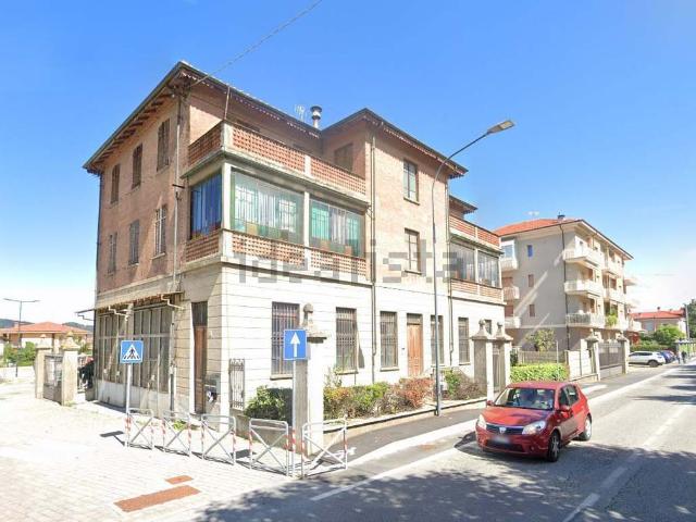 Villetta indipendente in vendita di 300 m² in Viale Stazione, 45