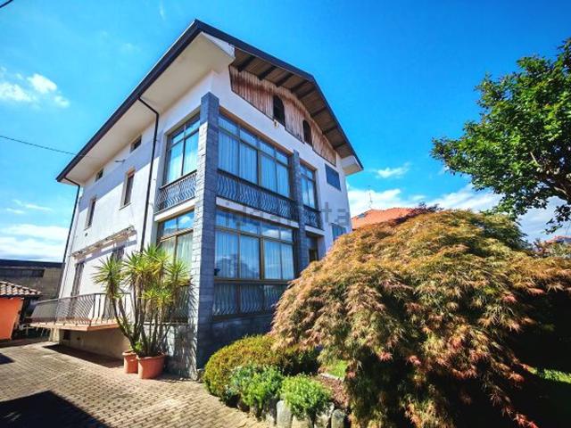 Villetta indipendente in vendita di 300 m² in Vicolo Nosei