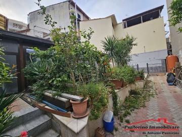 Villetta indipendente in vendita di 300 m² in Vicolo Sorgonà, 28