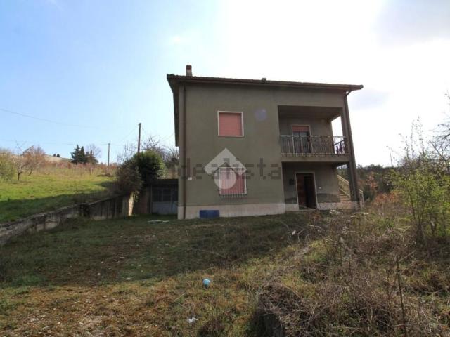 Villetta indipendente in vendita di 300 m² in Contrada Valle Verde