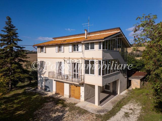 Villetta indipendente in vendita di 300 m² in Contrada Castiglione, 18