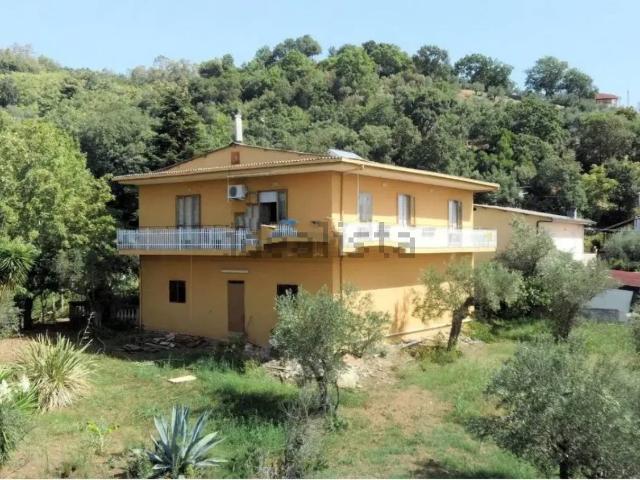 Villetta indipendente in vendita di 300 m² in Contrada Gaccia