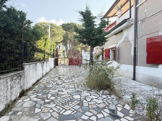 Villetta indipendente in vendita di 300 m² in Contrada PIANA DEI VENTI