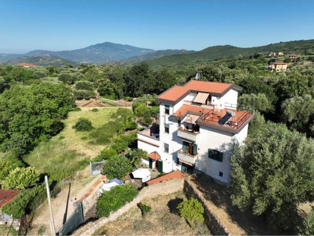 Villetta indipendente in vendita di 300 m² in Contrada San Rocco, 12