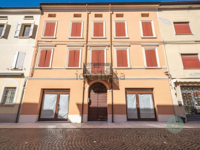 Villetta indipendente in vendita di 300 m² in Corso Guglielmo Marconi, 73