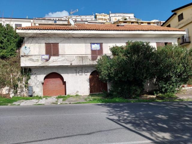 Villetta indipendente in vendita di 300 m² in Corso Mediterraneo, 69