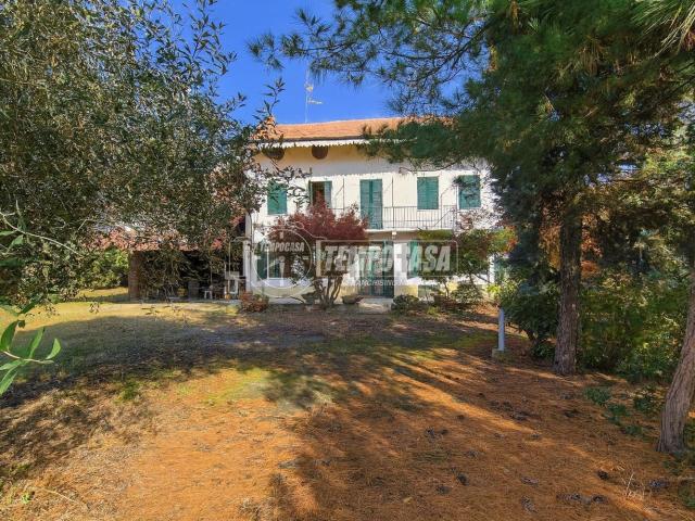 Villetta indipendente in vendita di 300 m² in Corso Santo Ignazio da Santhiá