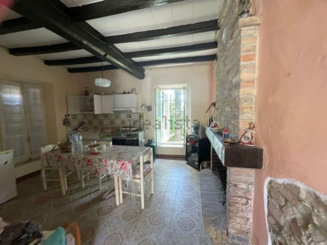 Villetta indipendente in vendita di 300 m² in Frazione Micheloni
