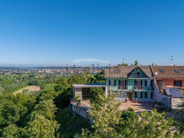 Villetta indipendente in vendita di 300 m² in Frazione San Marzanotto, 238