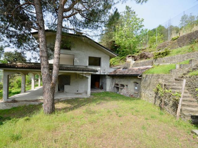Villetta indipendente in vendita di 300 m² in Località Bauda, 3