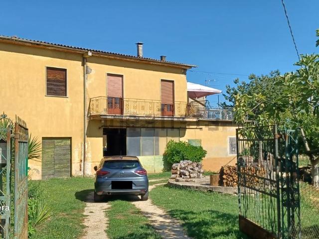 Villetta indipendente in vendita di 300 m² in Località FONTANELLE