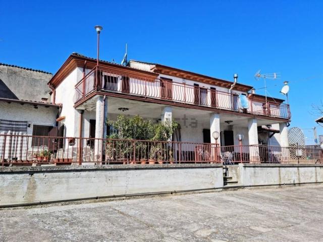Villetta indipendente in vendita di 300 m² in Località Galà, 17