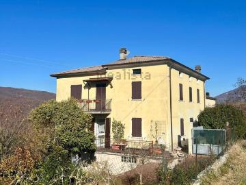 Villetta indipendente in vendita di 300 m² in Località geminiani