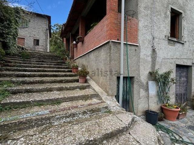 Villetta indipendente in vendita di 300 m² in Località gorgiti