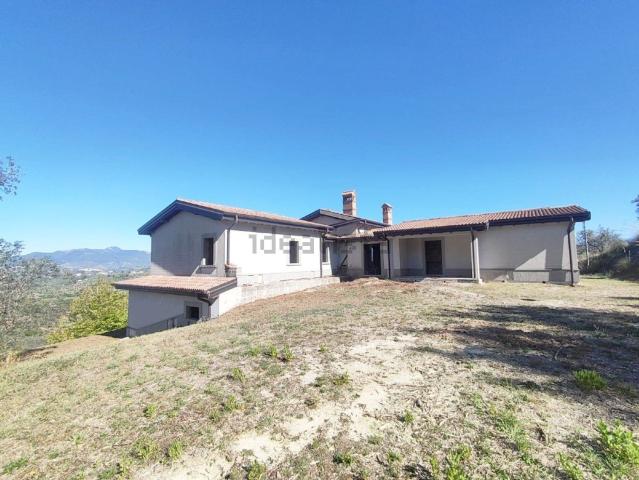 Villetta indipendente in vendita di 300 m² in Località Monti